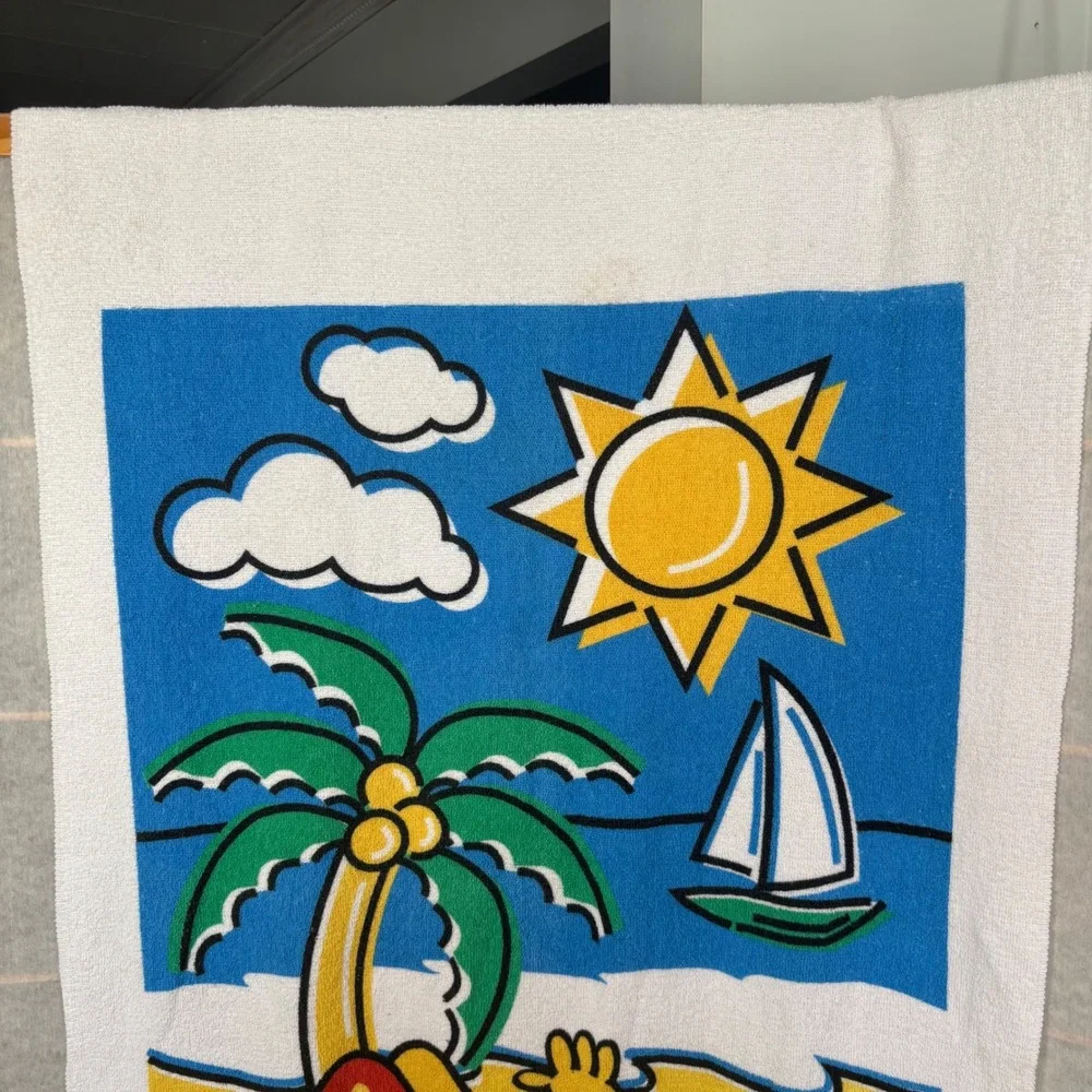 Vintage Professional Made in USA Hot Dog Beach Towel Retro Sun Sailboat‎ Crab